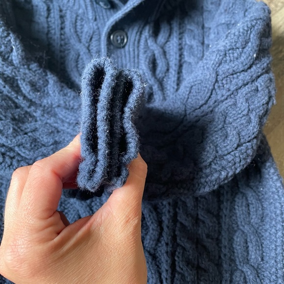 SOLD Baby Gap thick cable knit sweater, 3T - Picture 6 of 8